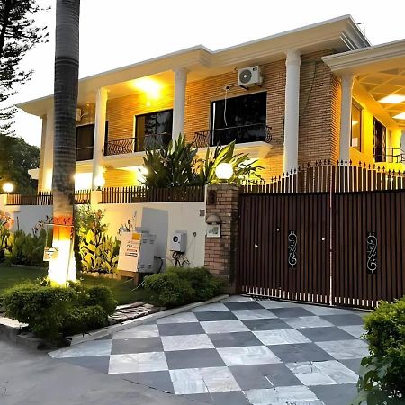 Infinity Villa F8 Islamabad Esterno foto