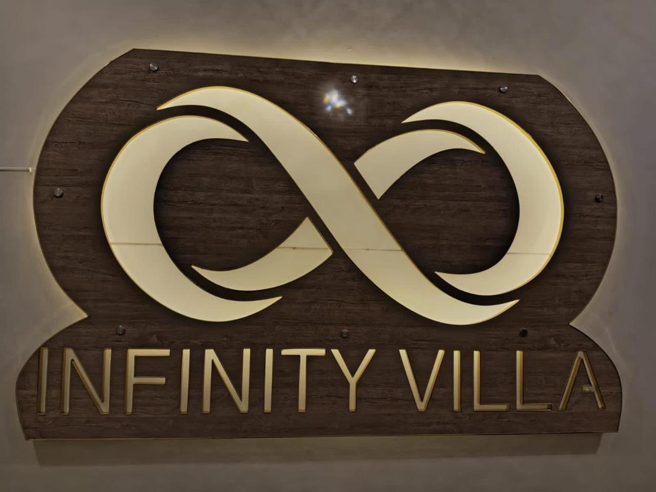 Infinity Villa F8 Islamabad Esterno foto