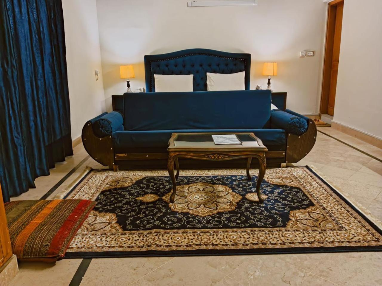 Infinity Villa F8 Islamabad Esterno foto