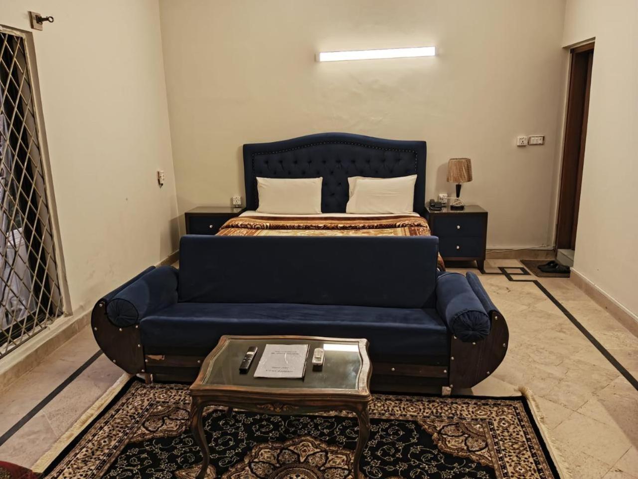 Infinity Villa F8 Islamabad Esterno foto