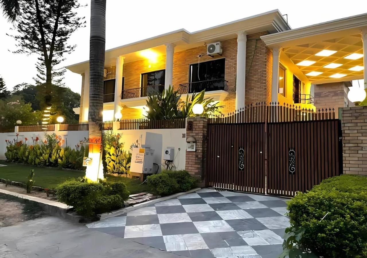 Infinity Villa F8 Islamabad Esterno foto