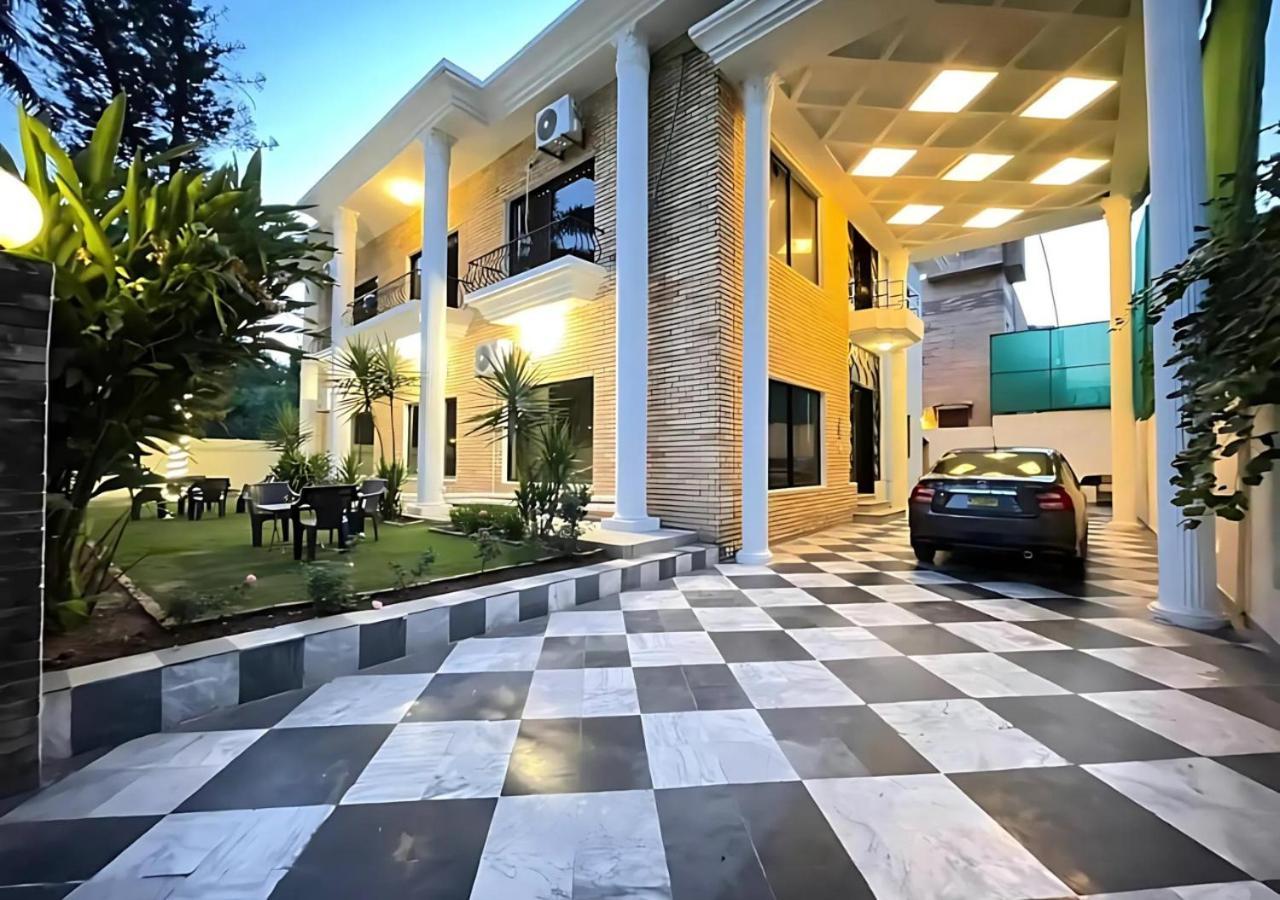 Infinity Villa F8 Islamabad Esterno foto